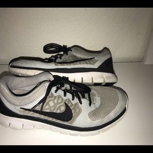 ‼️Nike Flex Run shoes 6Y‼️
